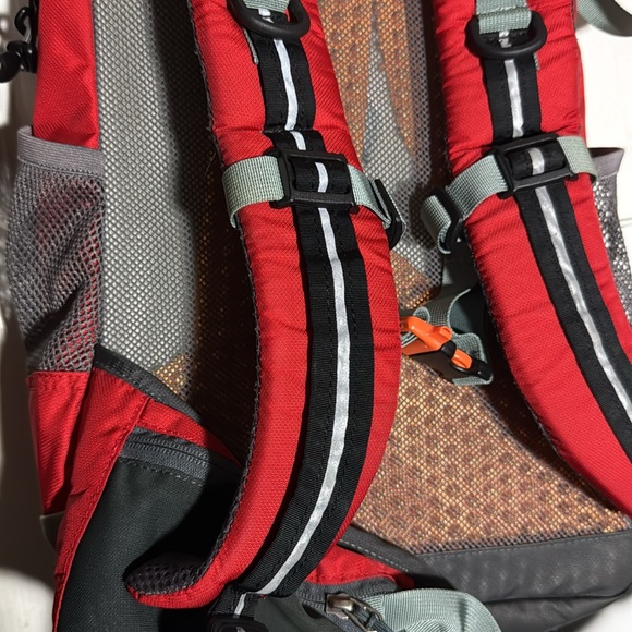 Granite Gear Serrano 25 Backpack w camelback omega 3L - Picture 10 of 16